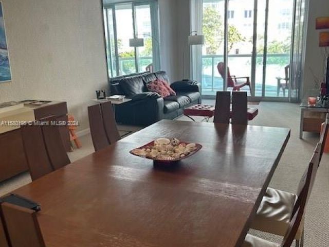 1-bedroom condo for sale in Hollywood - 3801 S Ocean Dr 2D - MondialRealty