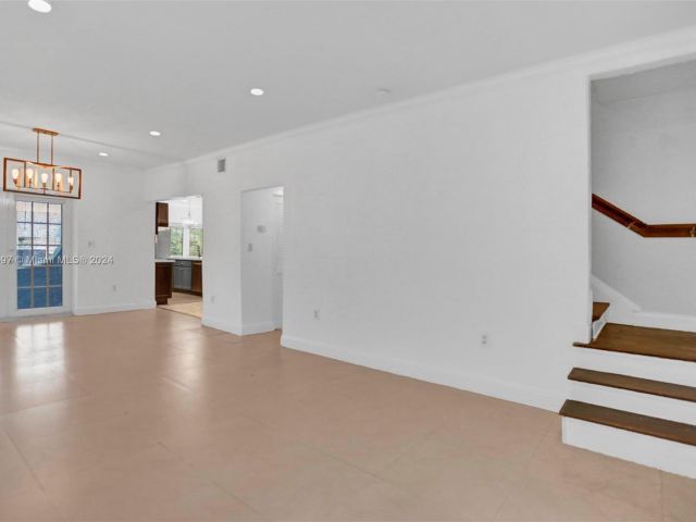Home for sale at 1537 SW 10th St - photo 5359377