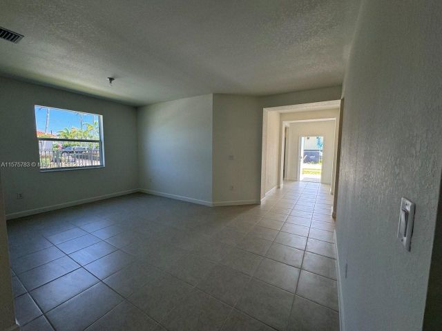 Home for rent at 16102 SW 148th Ave - photo 5357843