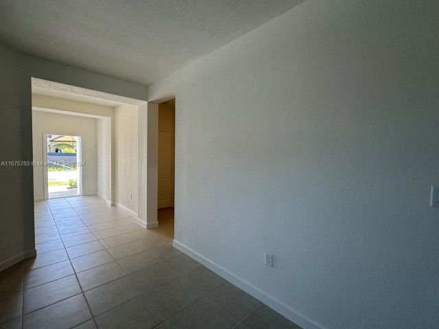 Home for rent at 16102 SW 148th Ave - photo 5357847