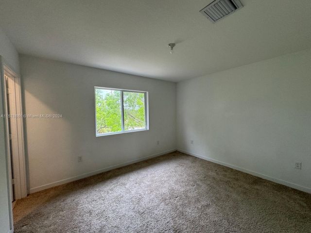 Home for rent at 2317 SE 10th St - photo 5358338