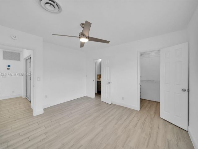 Home for rent at 1919 N 40th Ave 1919 - photo 5358372
