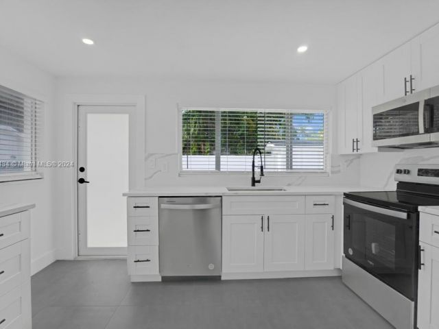Home for sale at 1500 NE 117th St - photo 5373394