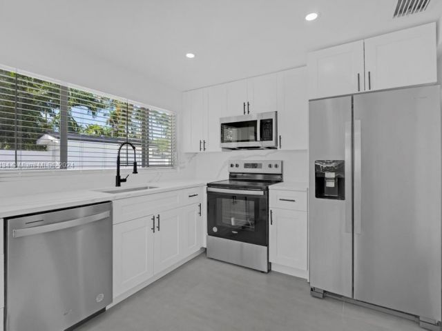 Home for sale at 1500 NE 117th St - photo 5373396