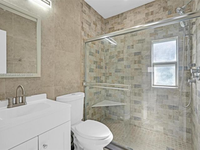 Home for sale at 1510 NE 117th St - photo 5361036