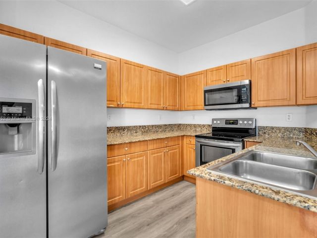 Home for sale at 10749 NW 78th Ter 10749 - photo 5361369
