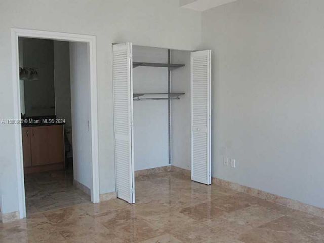 Apartment for rent  Unit #PH-4009 - photo 5365446