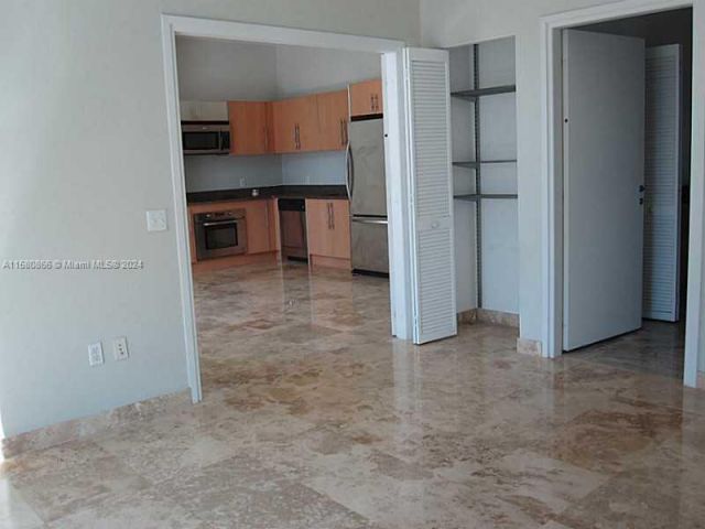 Apartment for rent  Unit #PH-4009 - photo 5365447