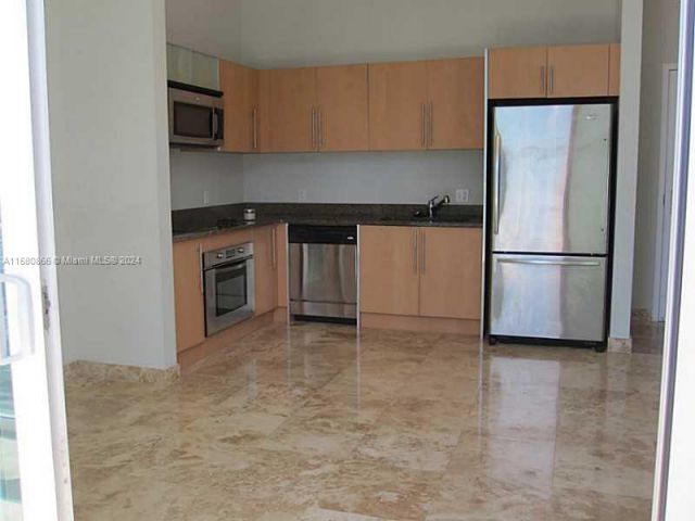 Apartment for rent  Unit #PH-4009 - photo 5365457