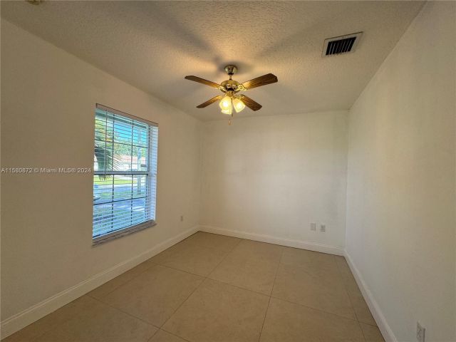 Home for rent at 1030 SW 66th Ave - photo 5360605