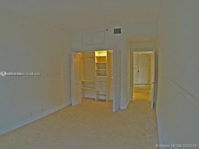 Apartment for rent  Unit #606 - photo 5367578