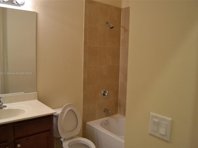 Home for rent at 9321 SW 171st Ave 9321 - photo 5360955