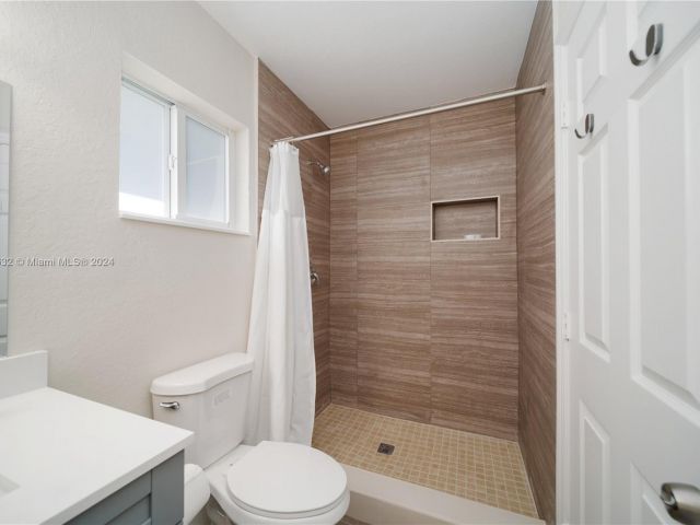 Home for rent at 1391 NW 38th St 1391 - photo 5366735