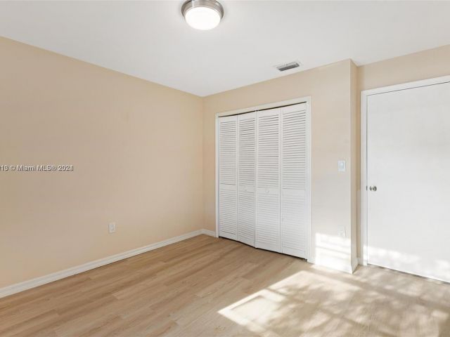 Home for rent at 1052 NW 127th Path 0 - photo 5374076