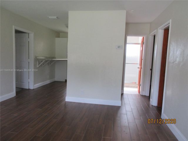 Home for rent at 2632 NE 14th Ter 0 - photo 5379471