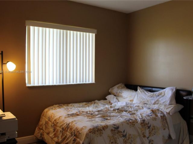 Home for sale at 1244 NE 41st Ave 1244 - photo 5370184