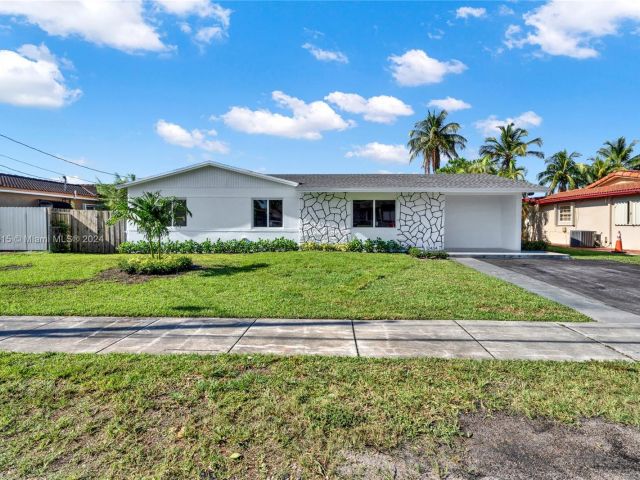 Home for sale at 12434 SW 27th St - photo 5370483