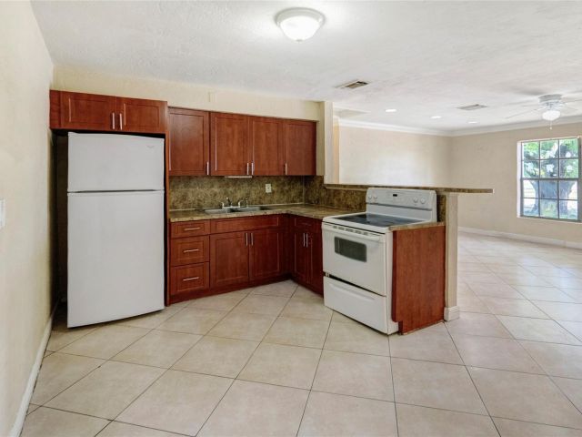 Home for sale at 4937 SW 13th St - photo 5403331