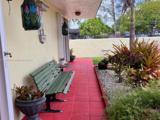 Home for rent at 7170 SW 17th Ter - photo 5372732