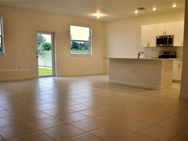 Home for rent at 14894 SW 163rd st 4 beds - photo 5372449