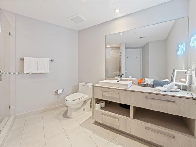 Apartment for rent  Unit #3710 - photo 5514957