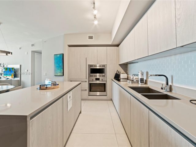 Apartment for rent  Unit #3710 - photo 5514960