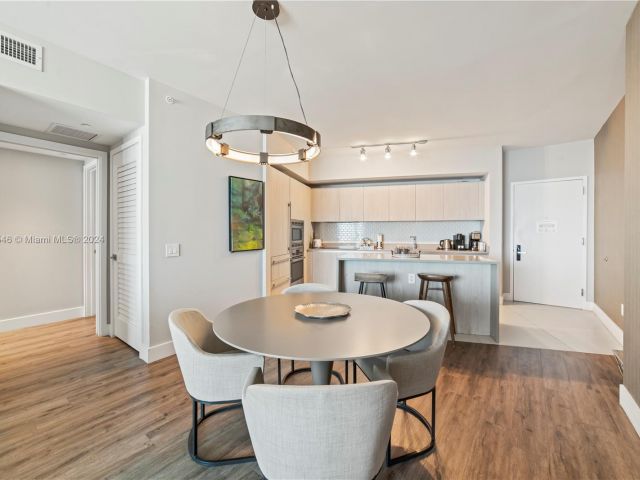 Apartment for rent  Unit #3710 - photo 5514961