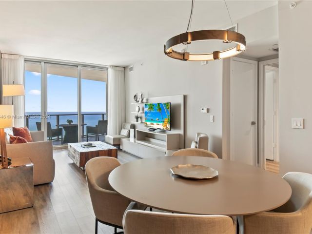 Apartment for rent  Unit #3710 - photo 5514964