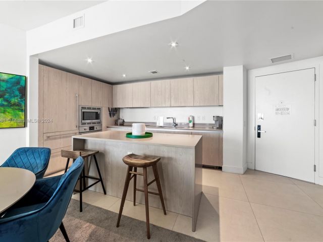 Apartment for rent  Unit #2206 - photo 6515954