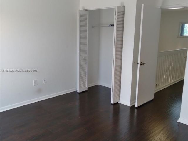 Home for rent at 1532 Gabriel St - photo 5464349