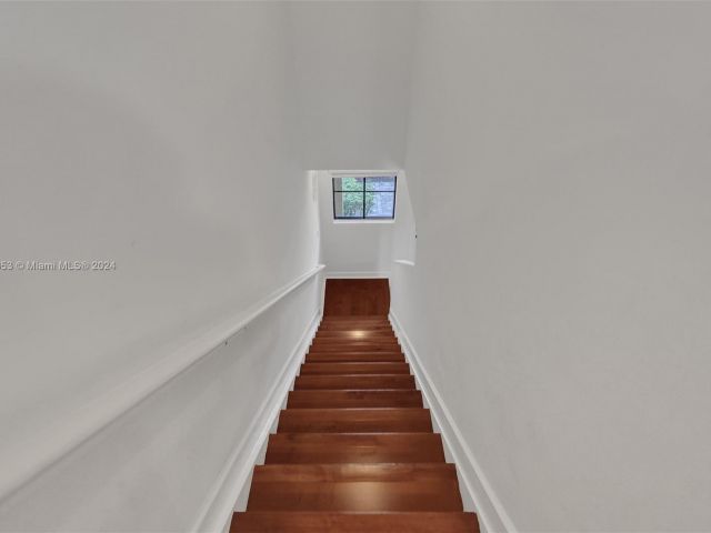 Home for rent at 459 NE 194th Ter 459 - photo 5375135