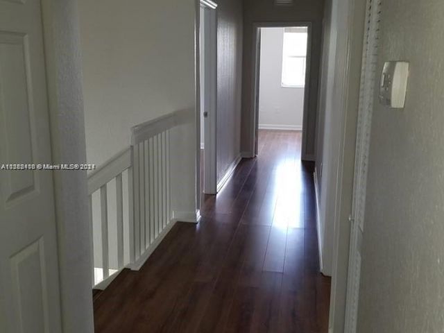 Home for rent at 215 NE 36th Avenue Rd - photo 5382197