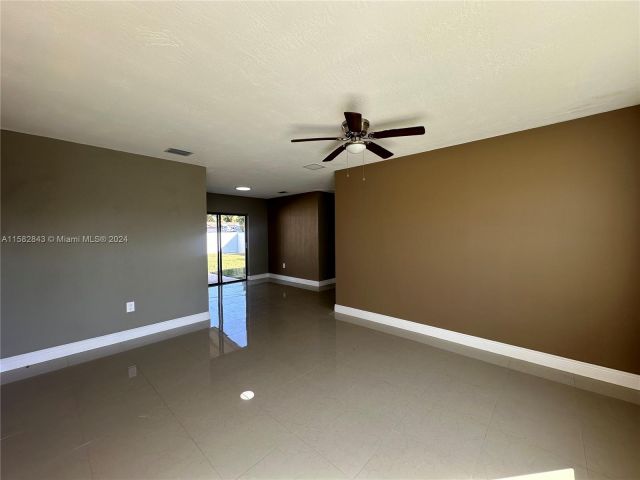 Home for rent at 11771 SW 172nd St - photo 5378519