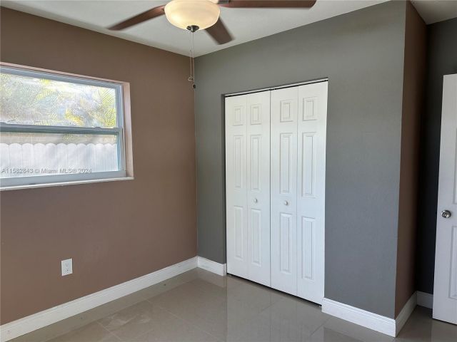 Home for rent at 11771 SW 172nd St - photo 5378528