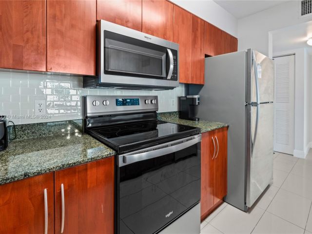 Apartment for sale  Unit #3608 - photo 5381476