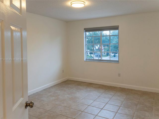 Home for rent at 6578 NW 113th Pl - photo 5436385