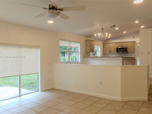 Home for rent at 6578 NW 113th Pl - photo 5436392