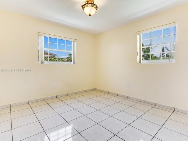 Home for rent at 5725 SW 107th Pl - - photo 5386029