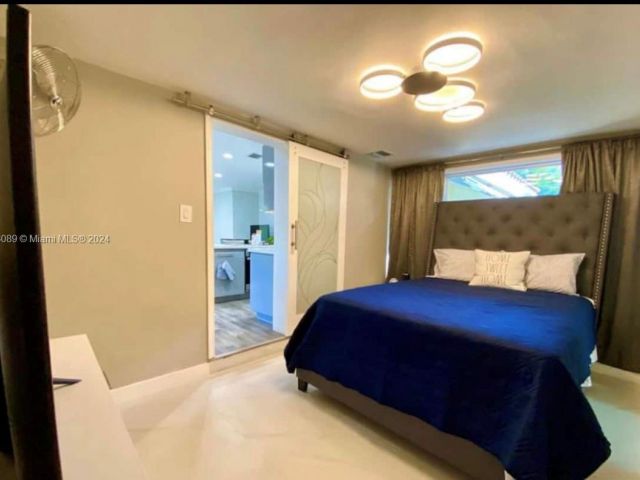 Home for rent at 1119 NW 7th Ave - photo 5378247