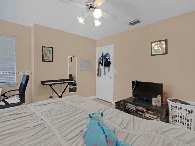 Home for sale at 1676 S Goldeneye Ln - photo 5379552