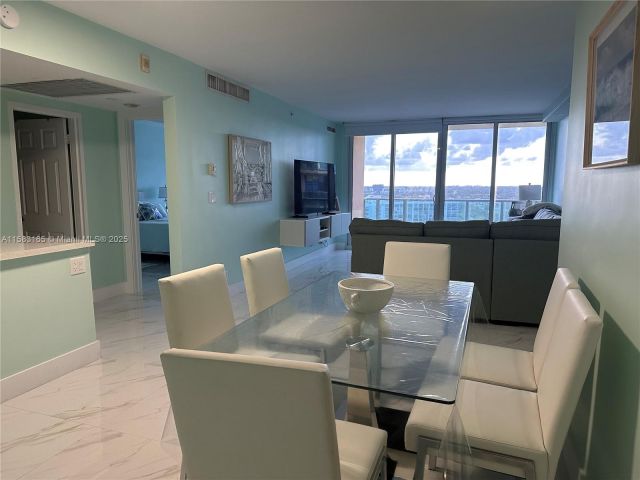 1-bedroom condo for rent in Hollywood - 2501 S Ocean Dr 1530 - MondialRealty