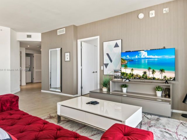 Apartment for rent  Unit #R1601 - photo 5582108