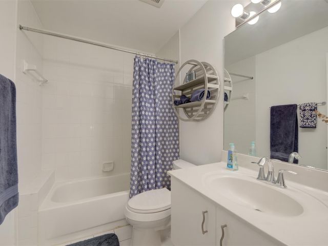 Home for sale at 519 SW 7th Ave 8 - photo 5406805