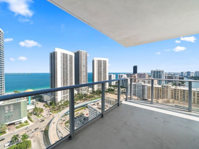 Apartment for rent  Unit #R2409 - photo 5582029