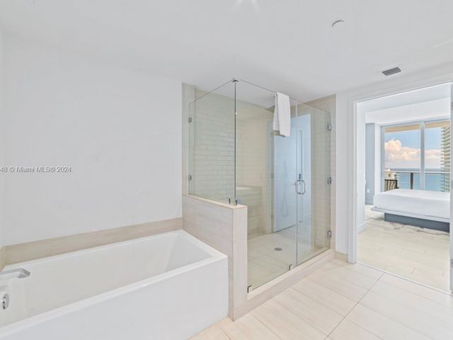 Apartment for rent  Unit #R2505 - photo 5514970