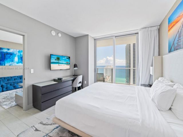 Apartment for rent  Unit #R2505 - photo 5514972