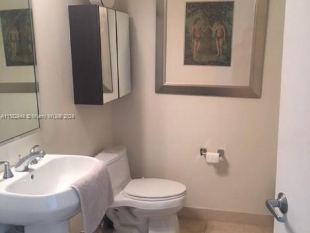 Apartment for rent  Unit # - photo 5381369