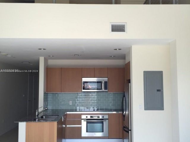 Apartment for rent  Unit # - photo 5381377