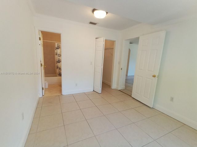 Home for rent at 3375 SW 20 ST - photo 5417883