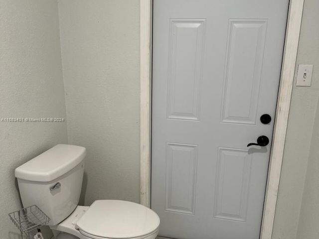 Home for rent at 16710 SW 140th Ave - photo 5390573